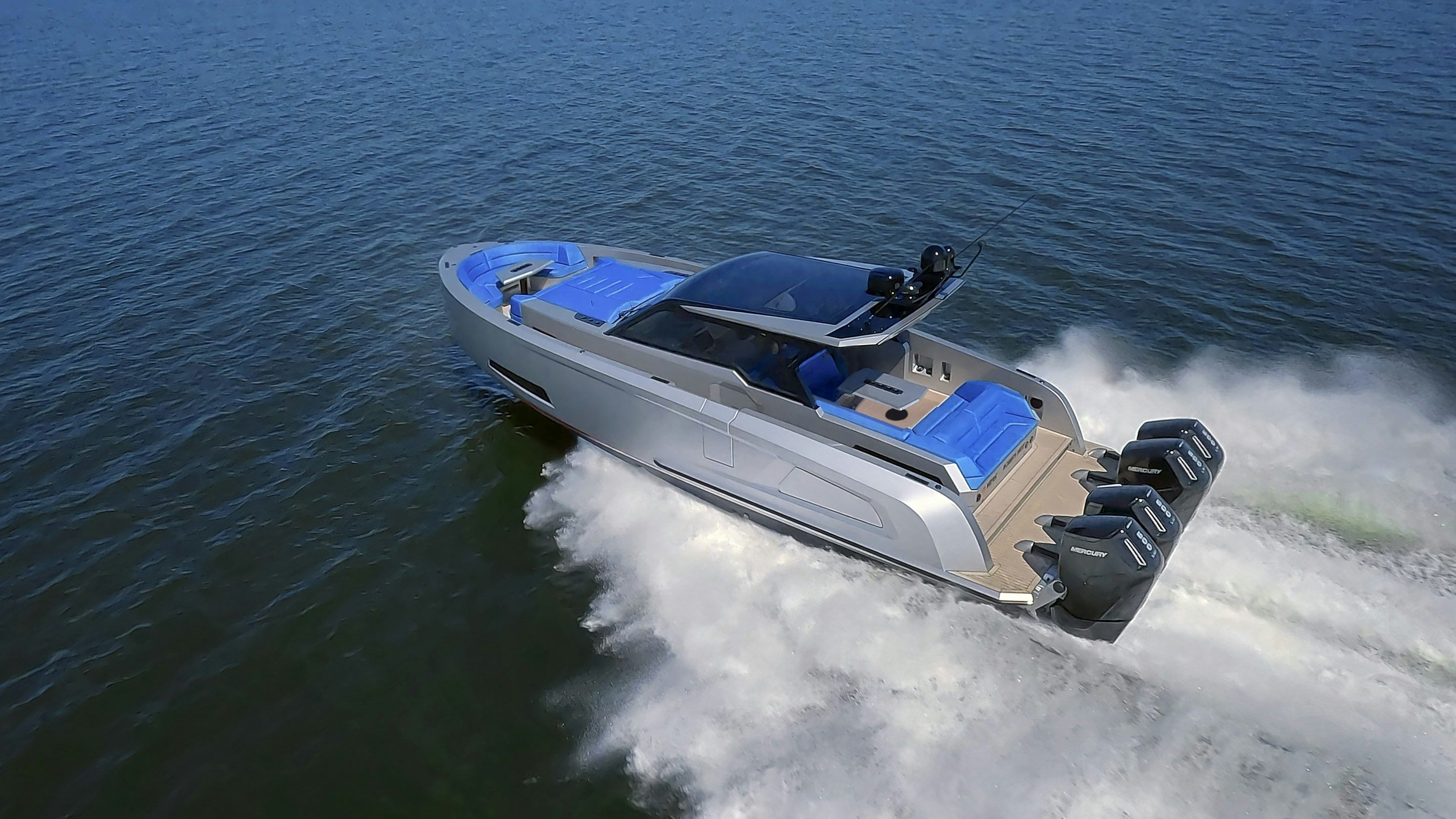 Introduction VQ45 Hard Top Outboard Veloce