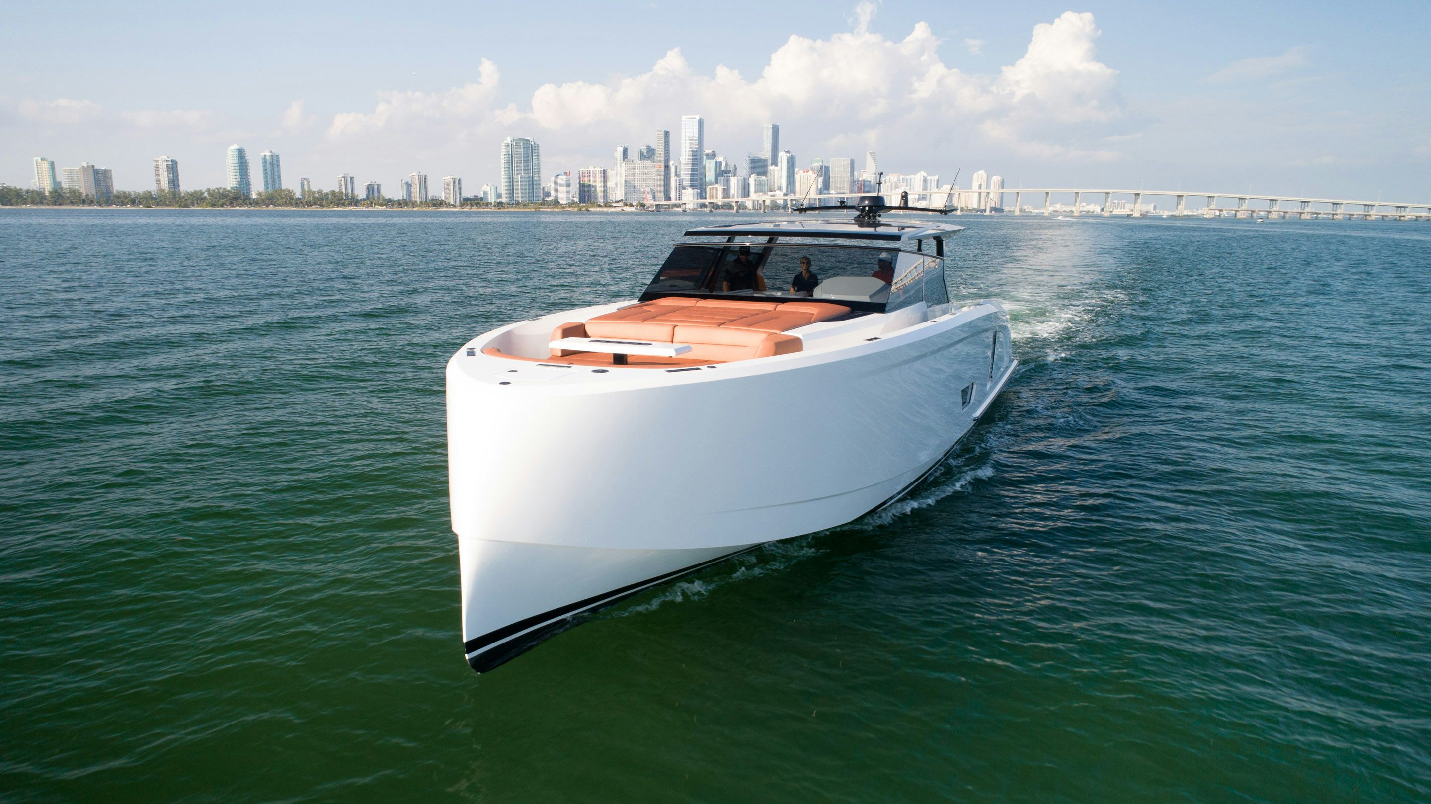 White VQ58 in Miami waters